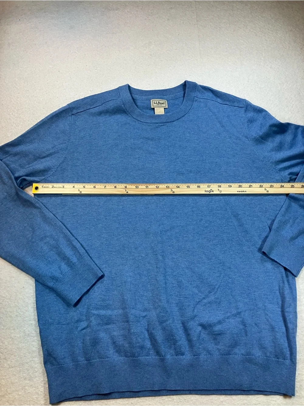 L.L. Bean Men's Heathered Blue Crewneck Sweater‎